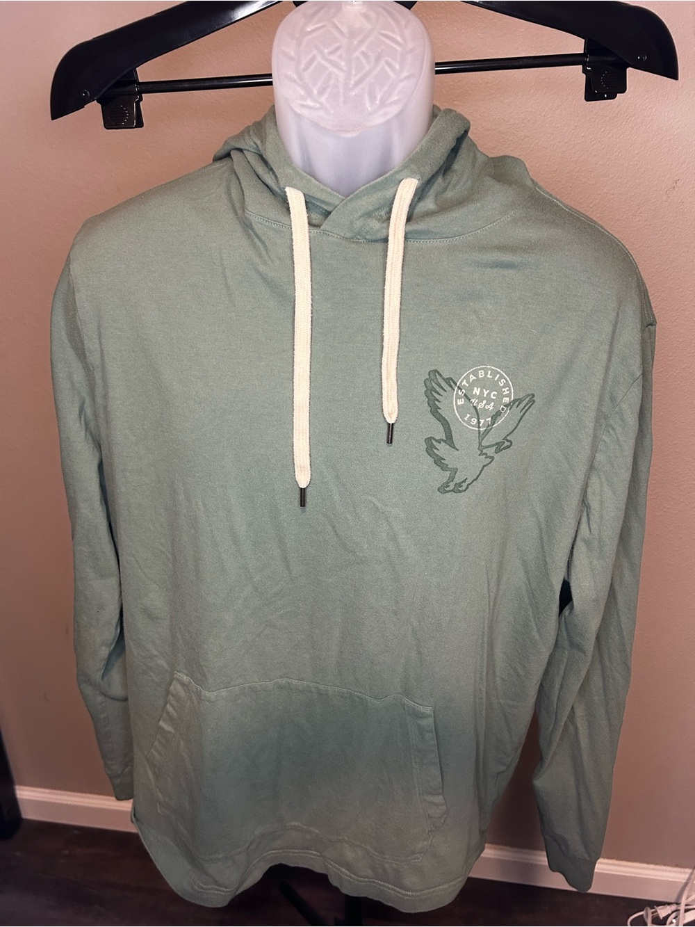 Men's American eagle size Medium Hooded Long-Sleeve Shirt